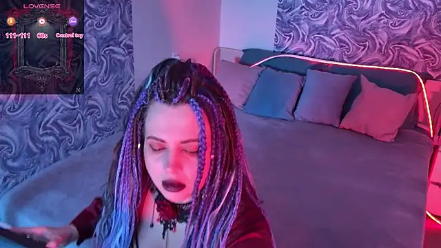 Miss Maya Mils online show from July 20, 2026, 1:09 am