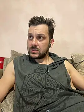 Snapshot of MaeltraJoy chatting on February 27, 2025, 6:09 pm MaeltraJoy online show from February 27, 2025, 6:09 pm