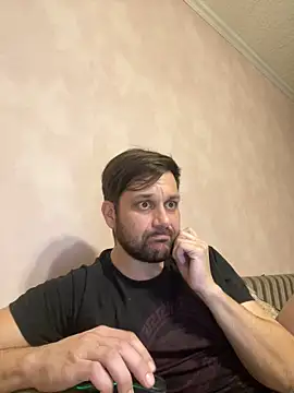 Snapshot of MaeltraJoy chatting on October 17, 2025, 3:03 pm MaeltraJoy online show from October 17, 2025, 3:03 pm