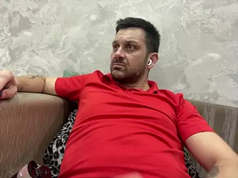 Snapshot of MaeltraJoy chatting on March 8, 2026, 5:17 pm MaeltraJoy online show from March 8, 2026, 5:17 pm