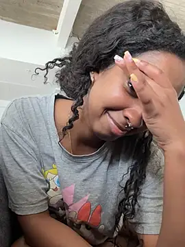 Snapshot of Your_Paris chatting on March 27, 2026, 8:30 pm Your Paris online show from March 27, 2026, 8:30 pm