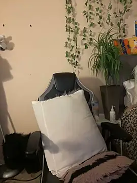 magicalc00ch online show from December 12, 2024, 8:14 am