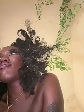 magicalc00ch online show from March 11, 2025, 2:43 am