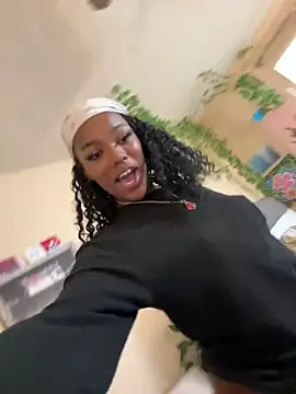 magicalc00ch online show from March 18, 2025, 10:04 pm