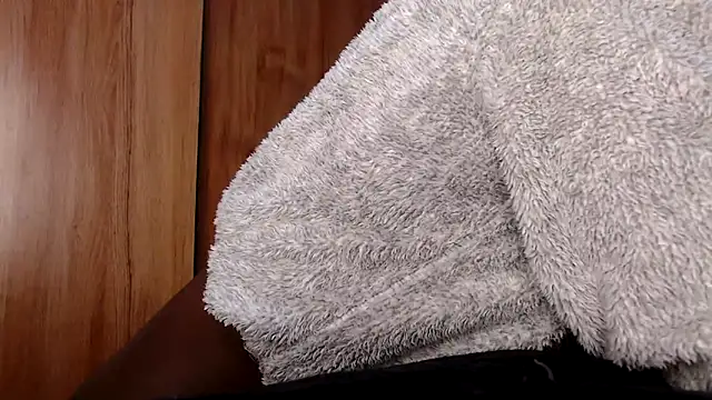 Snapshot of wetpussy_ebony chatting on May 20, 2026, 6:41 am wetpussy ebony online show from May 20, 2026, 6:41 am