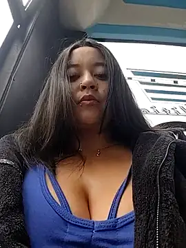 Cristal  04 online show from November 20, 2025, 7:02 pm