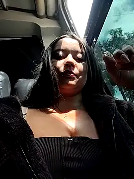 Cristal  04 online show from November 21, 2025, 3:44 pm