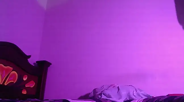 isaaclatino online show from December 5, 2024, 8:33 am