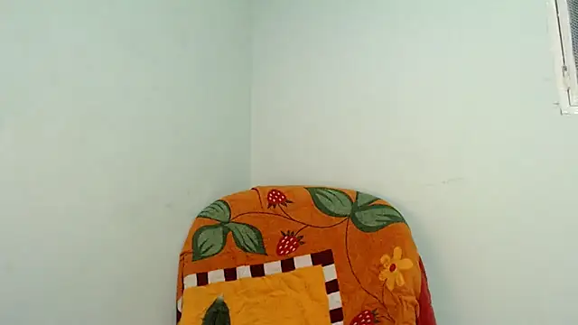 Snapshot of isaaclatino chatting on April 24, 2026, 8:06 am isaaclatino online show from April 24, 2026, 8:06 am