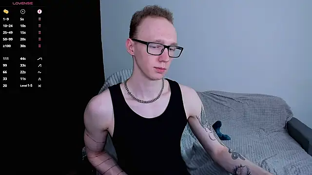 Snapshot of Alex_silents chatting on July 7, 2026, 5:28 pm Alex silents online show from July 7, 2026, 5:28 pm