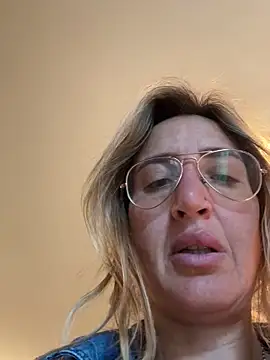casalinga88 online show from February 15, 2025, 7:49 am