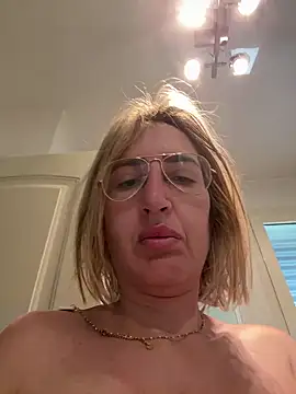 casalinga88 online show from March 3, 2025, 6:59 am