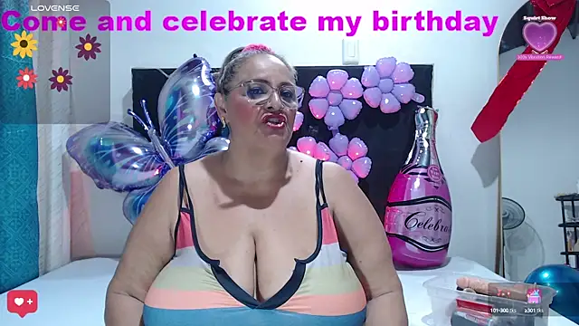Snapshot of BBW_salome chatting on February 6, 2025, 9:06 pm BBW salome online show from February 6, 2025, 9:06 pm