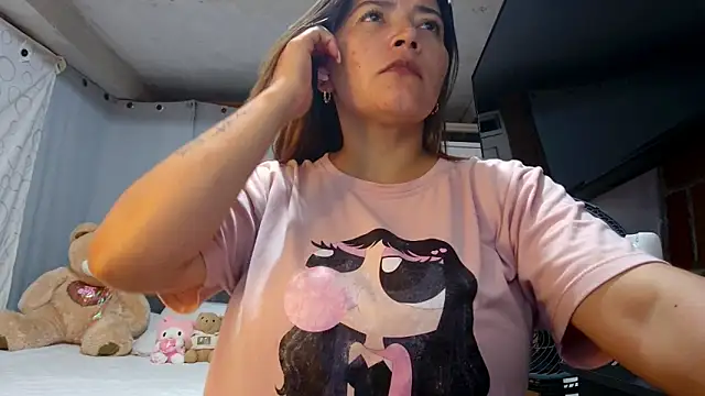 Snapshot of tara_rios chatting on May 20, 2026, 12:28 am tara rios online show from May 20, 2026, 12:28 am