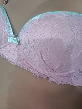 fernandasweet online show from March 17, 2025, 12:41 am