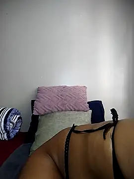 Snapshot of Curvy_sluty chatting on February 28, 2025, 5:48 am Curvy sluty online show from February 28, 2025, 5:48 am