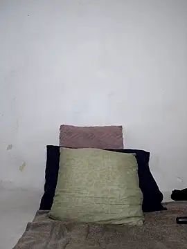 Snapshot of Curvy_sluty chatting on September 11, 2025, 9:31 am Curvy sluty online show from September 11, 2025, 9:31 am