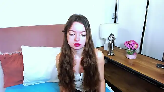 Snapshot of GraceLips chatting on March 3, 2025, 8:38 am GraceLips online show from March 3, 2025, 8:38 am