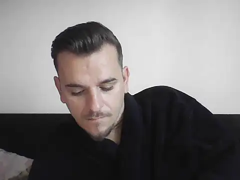 Huge cock22cm online show from September 27, 2025, 5:01 am