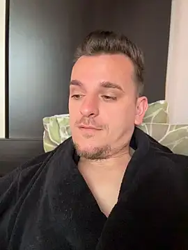 Snapshot of Huge_cock22cm chatting on June 6, 2026, 9:25 am Huge cock22cm online show from June 6, 2026, 9:25 am