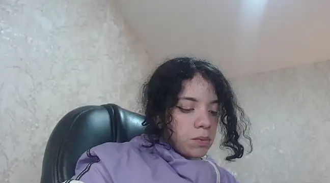 EmmaCowperr online show from January 16, 2025, 3:23 am