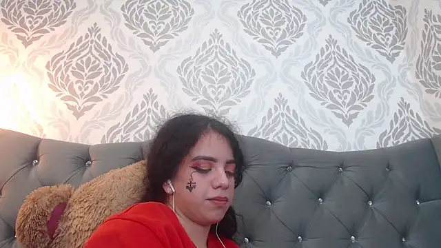 EmmaCowperr online show from March 14, 2025, 5:57 pm