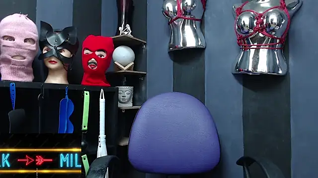 LucyStrike  online show from December 20, 2024, 3:58 am