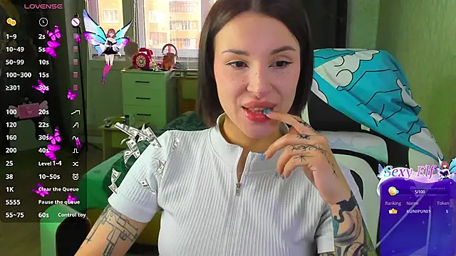 folinskayyya online show from February 14, 2026, 3:36 am