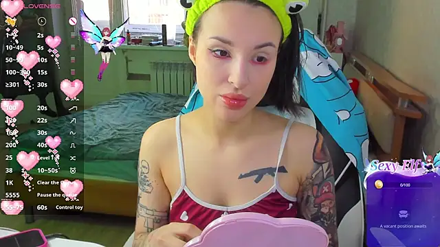 folinskayyya online show from April 14, 2026, 4:29 am