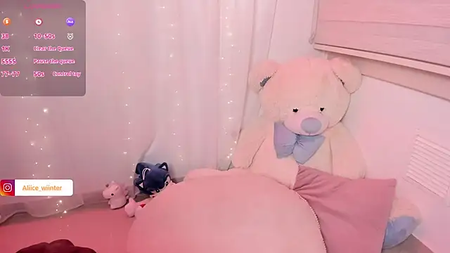 Snapshot of Alice_winter_ chatting on July 8, 2026, 11:09 pm Alice winter online show from July 8, 2026, 11:09 pm