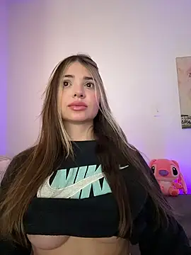 Ashleyjenner  online show from February 9, 2026, 12:31 pm