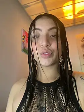 KetziaDoll online show from December 5, 2024, 6:22 pm