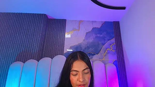 hot dione online show from December 17, 2025, 7:20 pm