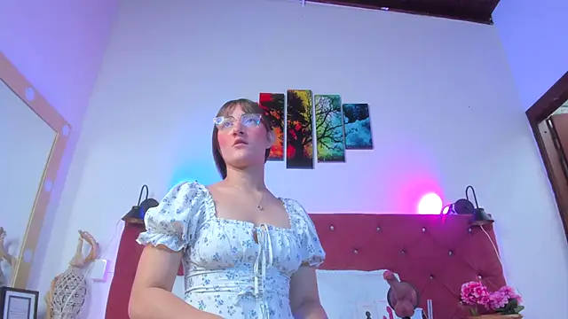 Ruth harvey  online show from November 23, 2025, 2:06 pm