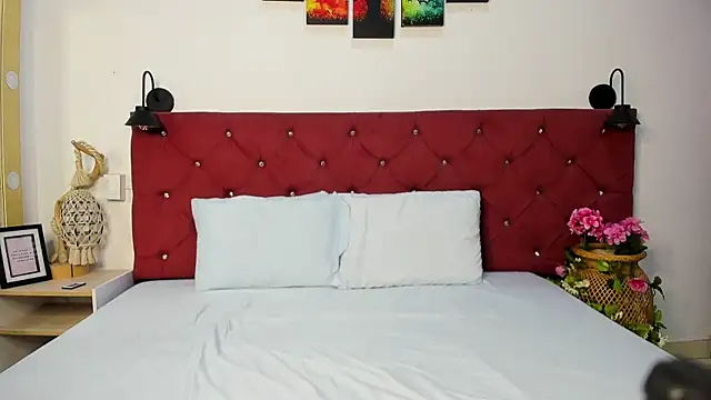 Ruth harvey  online show from November 26, 2025, 1:12 pm