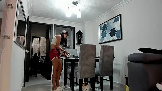 karlina charlotte1 online show from February 3, 2025, 12:25 pm