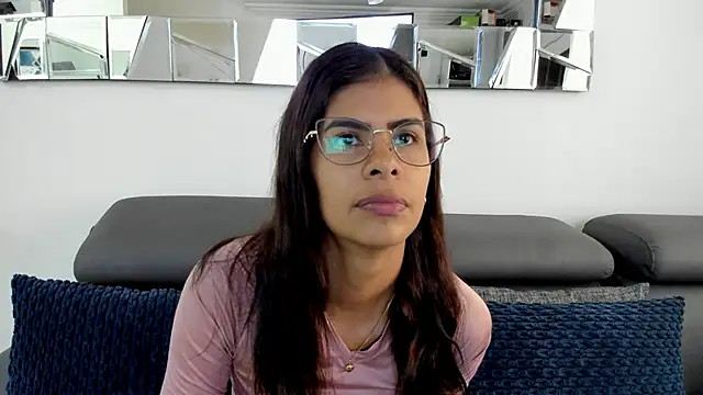 karlina charlotte1 online show from March 12, 2025, 12:57 pm