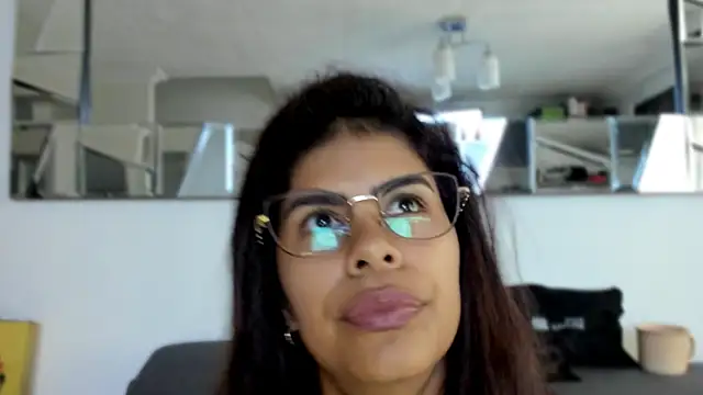karlina charlotte1 online show from March 17, 2025, 12:25 pm