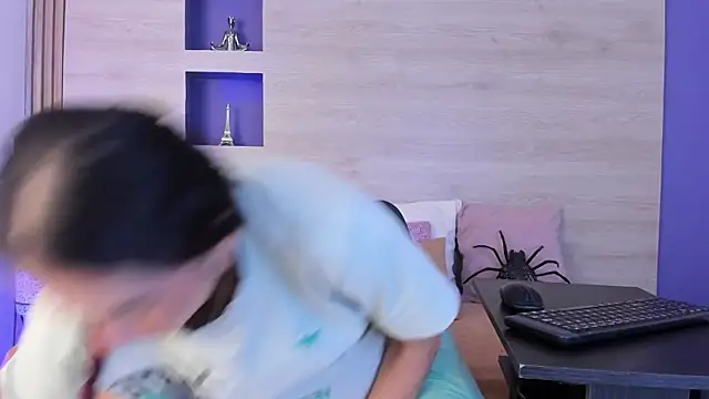 Dakotagloss online show from October 24, 2025, 10:06 pm