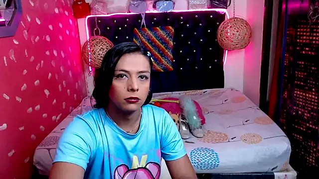 EmilyTsSweet online show from February 4, 2025, 5:12 pm