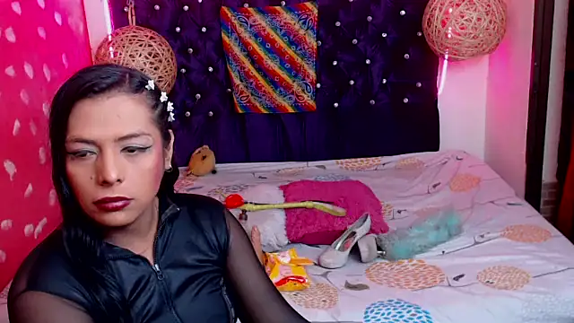 EmilyTsSweet online show from February 12, 2025, 6:19 pm