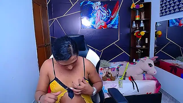 EmilyTsSweet online show from September 18, 2025, 1:46 pm