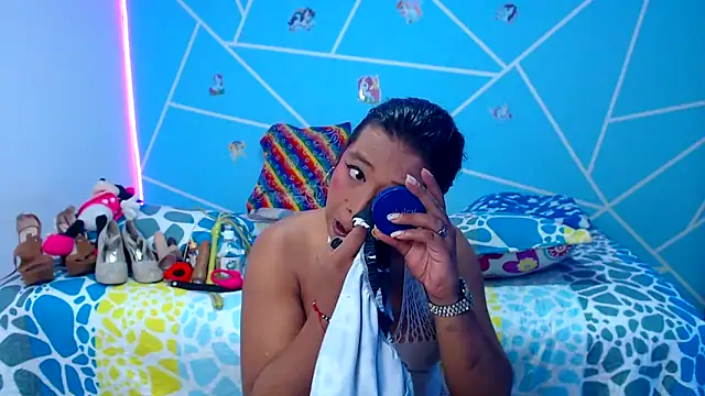 EmilyTsSweet online show from October 28, 2025, 7:38 pm