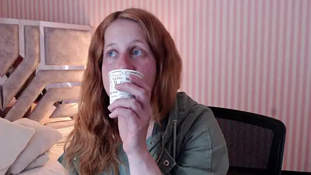 ViioletaMora online show from February 1, 2025, 2:05 am