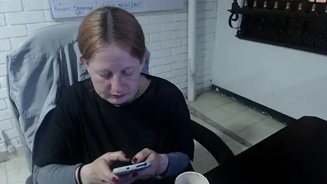 ViioletaMora online show from February 8, 2025, 11:55 pm