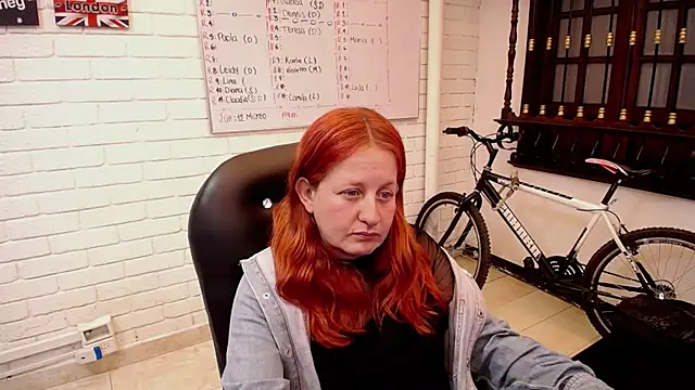 ViioletaMora online show from March 11, 2025, 3:02 pm