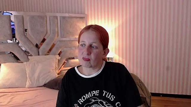 ViioletaMora online show from March 17, 2025, 11:21 pm