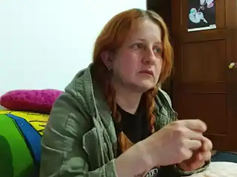 ViioletaMora online show from November 14, 2025, 5:39 am