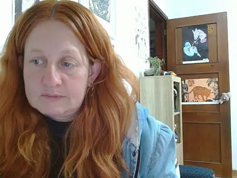 ViioletaMora online show from May 9, 2026, 4:39 am