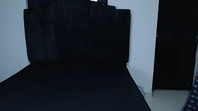 Ariel Zeo1 online show from March 17, 2026, 7:50 pm